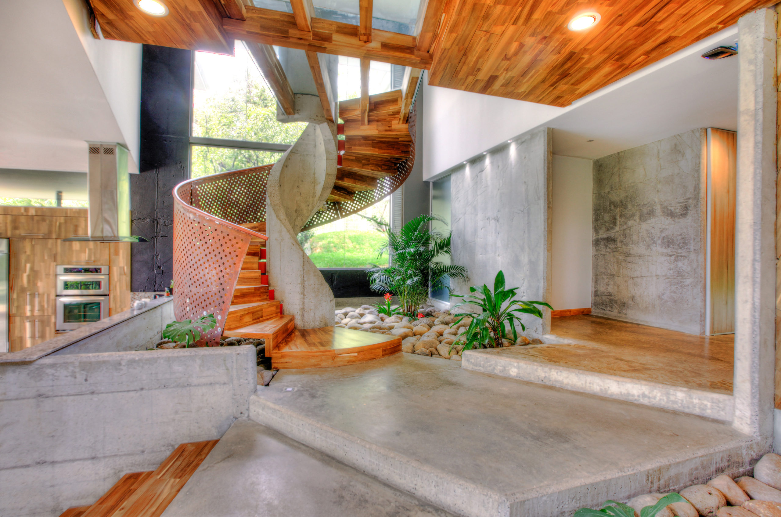 Fotografía arquitectura escalera en caracol Costa Rica